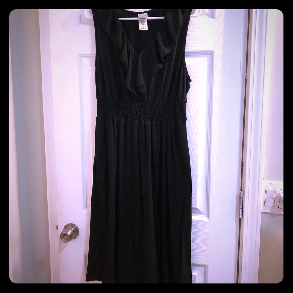 Black empire waist V neck dress. Size 1X. GUC